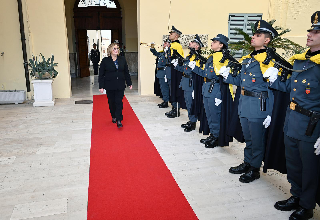 La sottosegretaria Albano visita il Comando della Guardia Finanza delle Marche